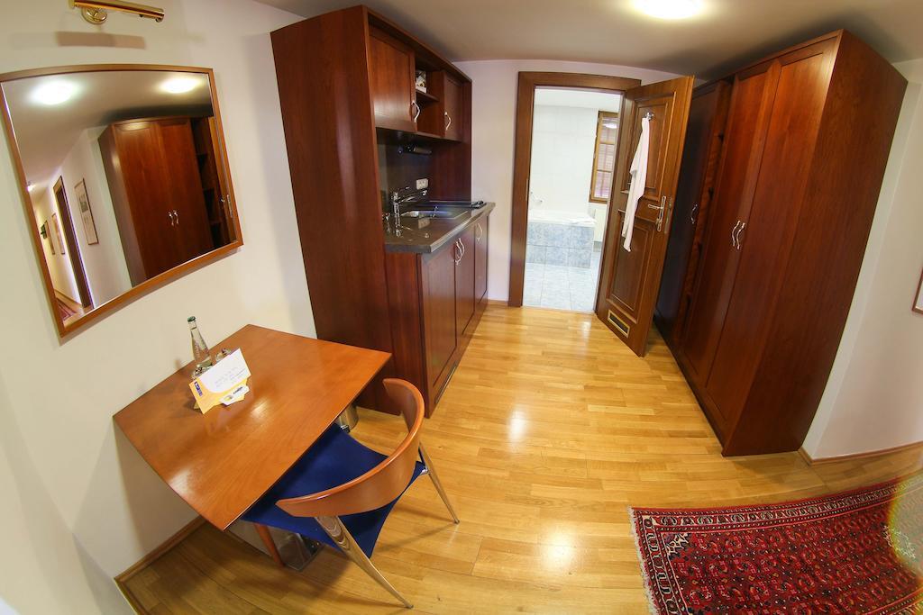Rezidence Lundborg Hotel Praag Kamer foto
